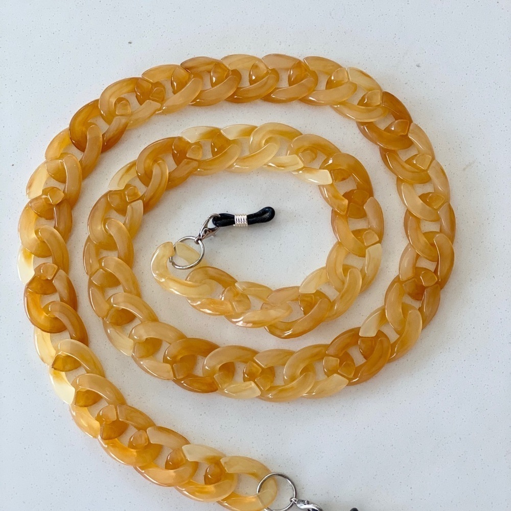 Amber yellow acrylic sunglasses mask chain holder - Picture 3 of 5